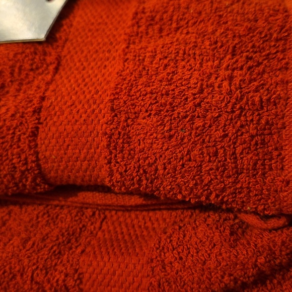 U.S. Polo Assn. 4 Piece Luxurious Red Bath  Towel Set, Retail Price $49.99 - Picture 12 of 12